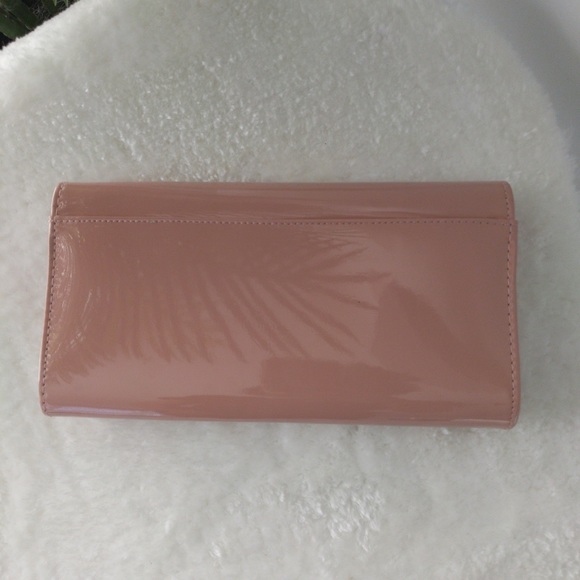 Aldo Oversized Pink Clutch - Picture 3 of 5